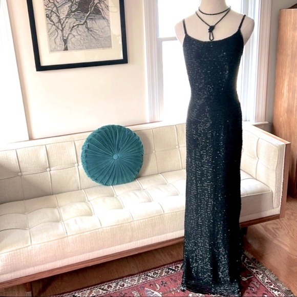 Beaded Gown, Vintage and STUNNING! 🌟 - Picture 4 of 7